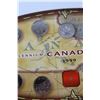 Image 3 : Canadian 1999 Coin Quarter Collection in Display