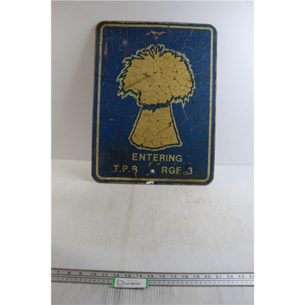 Entering T.P. 8 Rge 3 Sign - 18" x 24"