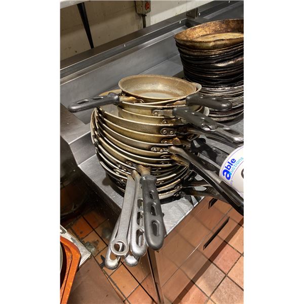 GROUP LOT OF COMMERCIAL FRY PANS. ASST SHAPES AND SIZES. APPROX 16