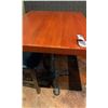 Image 2 : 30"X26"X30"H SOLID WOOD TABLE WITH PEDESTAL BASE