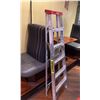 Image 1 : FEATHERLITE 6' STEP LADDER