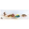 Image 1 : BUNDLE OF ESTATE WOODEN SEA ANIMAL DECOR, FRUIT