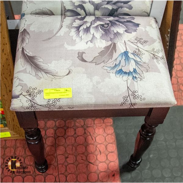 UPHOLSTERED VINTAGE FOOT STOOL