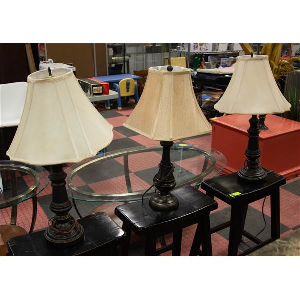 SET OF THREE TABLE LAMPS 25"