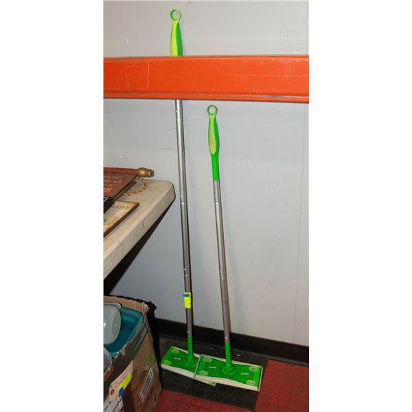SWIFFER PAIR