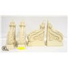 Image 1 : SET OF FOUR ORNATE DECORATIVE SHELF BRACKETS