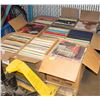 Image 1 : PALLET OF RECORDS INCLUDES ROCK, POP, COUNTRY &