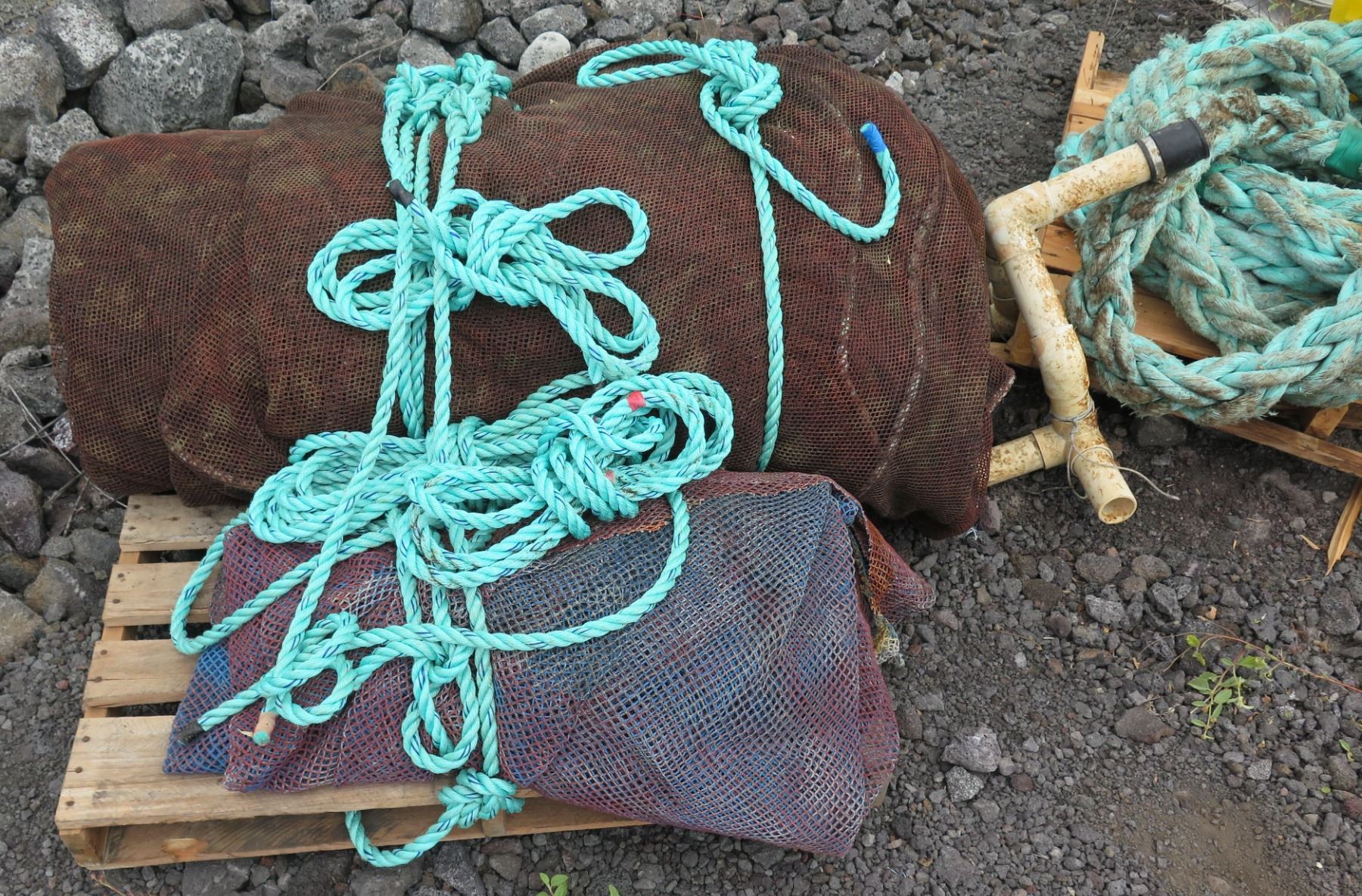 Pallte With Ropes Pallet Multiple Rope Lengths, Netting, etc