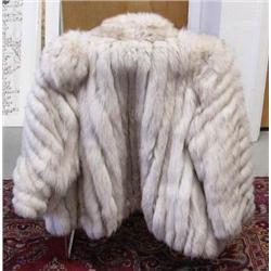 Saga Fox Lady's jacket 33" long -size L  (3)