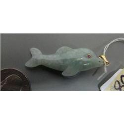 14 K gold and jade fish pendant with ruby eyes (2)