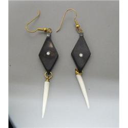 Beautiful pair of ivory and baleen earrings (2)