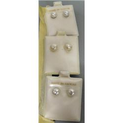 CHOICE on three 3 sets of freshwater pearl earrings (2)