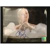 Image 1 : AMANDA SEYFRIED SIGNED 8 X10 (GCG HOLO)