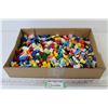 Image 1 : Assorted Lego Pieces