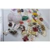 Image 3 : Assorted Crafting Beads & Clips