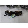 Image 2 : (12) Pairs of Looks Sunglasses (NIB)