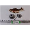 Image 1 : Ceramic Fish Ornament & (2) Silver Tone Tea Infusers / Made in Hong Kong