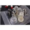 Image 2 : (5) Lot of Acrylic Drawer Pulls; Salt & Pepper Tops; Magnetic Acrylic Snowman; 2 - Christmas Wine St