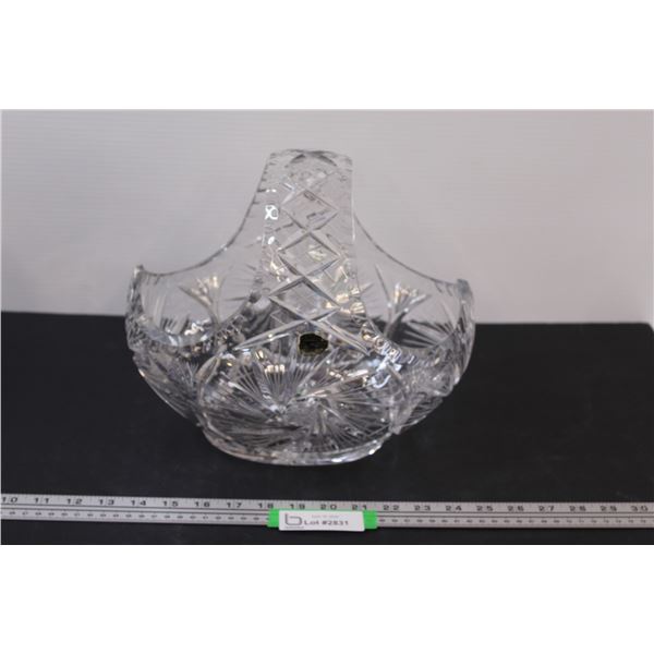 Veritable Genuine Lead crystal Large Basket Pinwheel Pattern has Foil sticker - 11" Long x 10 1/2" T