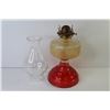 Image 5 : Eagle - Red & Clear Glass Oil Lamp w/Chimney