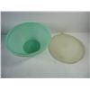 Image 2 : (3) Tupperware Bowls with Lids and (4) Salad Bowls