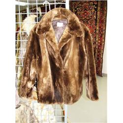 Lady's Medium sheered beaver car coat (28)