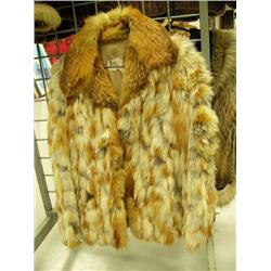 Lady's Small red fox car coat (28)