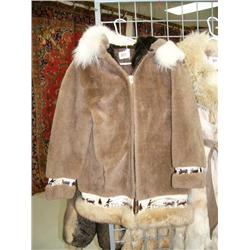 Mouton parka size large with fancy calf skin trim (28)