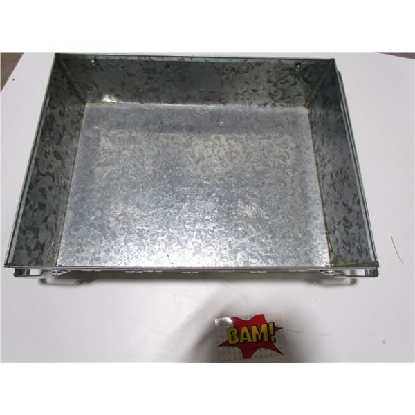 Tin tray