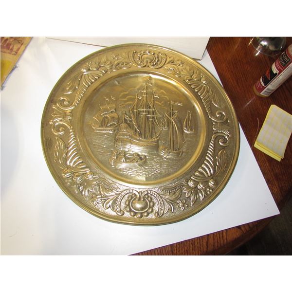 Round Brass Plate - Ships at Sea