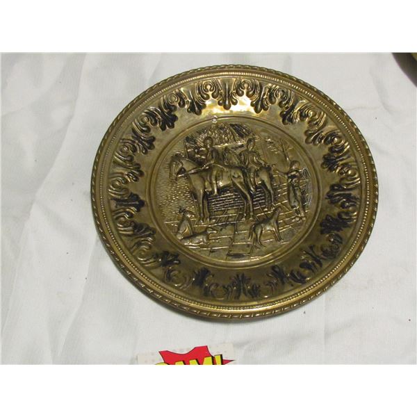 Round Brass Plate - Hunting