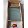 Image 1 : Glass Washboard