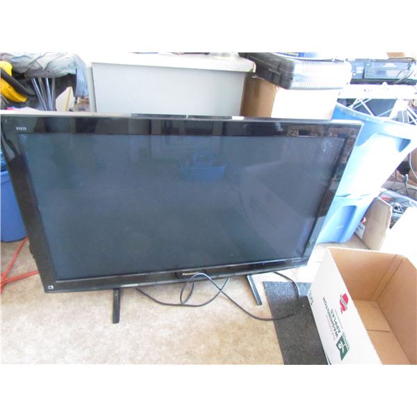 Panasonic TV W/ Remote