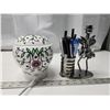 Image 7 : Dia Muertos, skull lamp - by Scentsy & Metal music man pencil holder