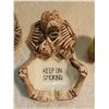 Image 5 : keep smoking skeleton, tobacco pipe, blonde twins salt and pepper shaker