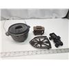 Image 1 : Assorted cast iron items - Small pot, truck, etc.