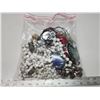 Image 10 : Bag of assorted costume jewelry