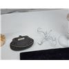 Image 7 : Assorted jewelry boxes and jewelry hangers