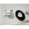 Image 2 : Cat bundle - 2 cat teapots and embroidered kitten picture