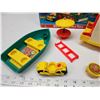 Image 3 : Vintage, Fisher price camper playset - in original box, damaged box