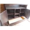Image 5 : beautiful hutch 52T x 48 L x 18 D