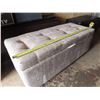 Image 1 : 19x47x21" foot rest padded storage