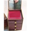 Image 6 : two jewelry boxes