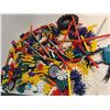 Image 2 : tub of Knex items