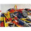 Image 3 : tub of Knex items