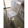 Image 2 : old white kitchen chair