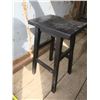 Image 3 : black bar stool