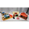Image 1 : 3 Vintage Fisher Price playsets
