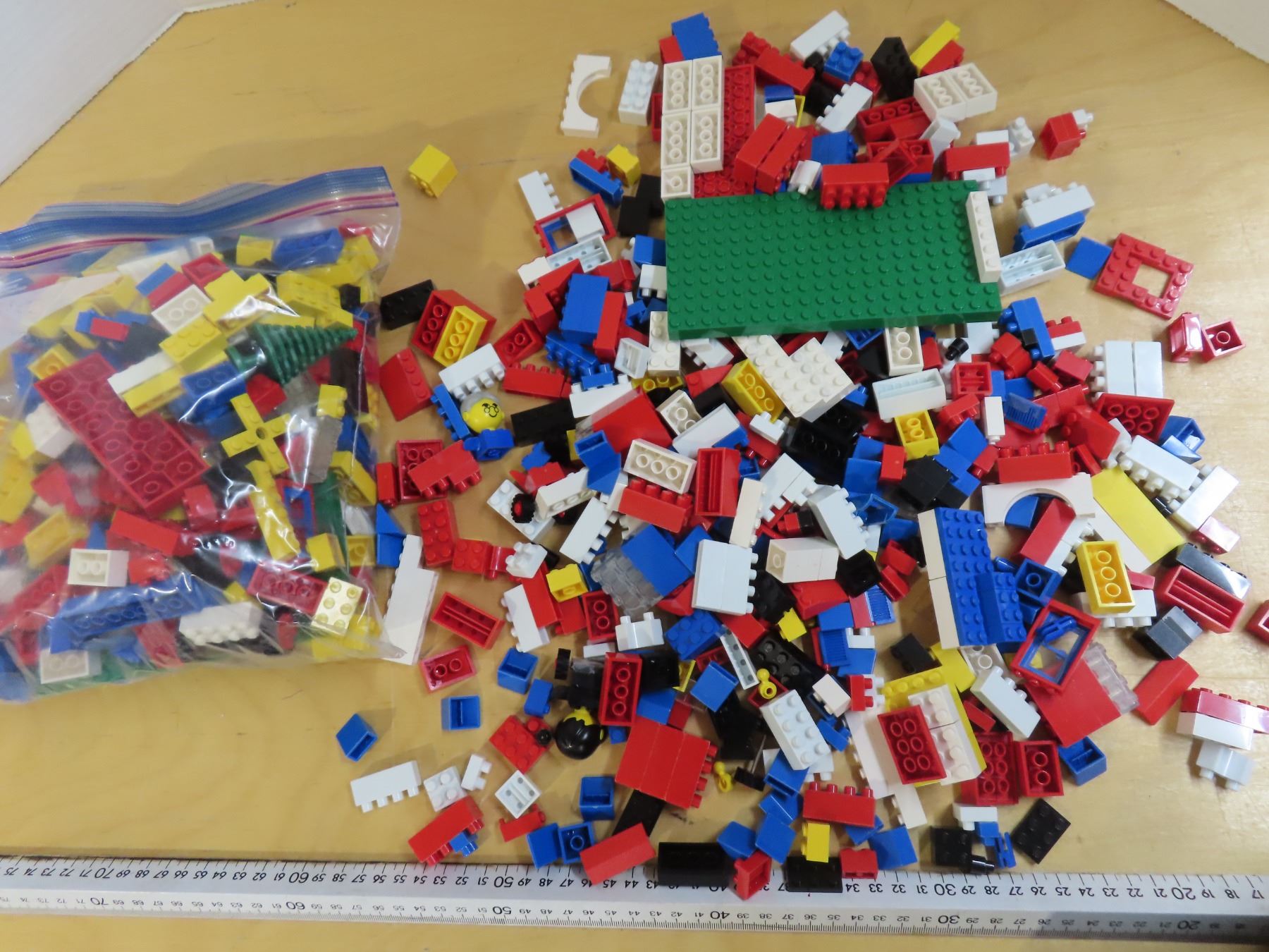 Lego basic building blocks - Schmalz Auctions