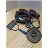 Image 1 : snatch block, hoe, strap, pulley